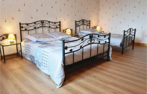 Three-bedroom Holiday Home In Canchy