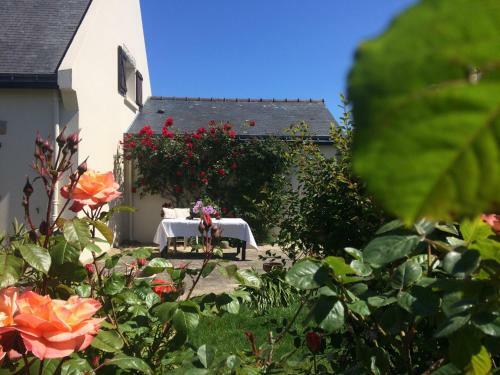 Maison Avec Jardin Et Garage, Cancale