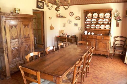 Maison Avec Jardin Et Garage, Cancale