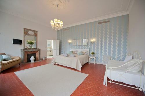 Canet-en-roussillon Chateau Sleeps 14 Pool Air Con