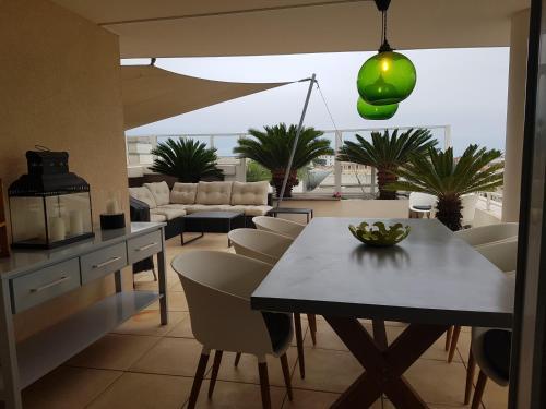 Cannes Apartment Sleeps 6 Wifi