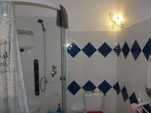 Cannes Apartment Sleeps 4 Air Con Wifi