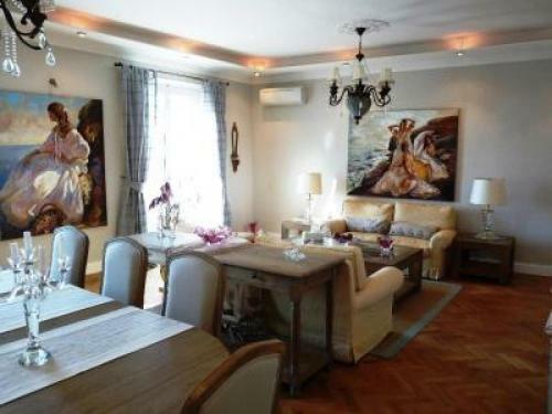 Cannes Apartment Sleeps 4 Air Con Wifi