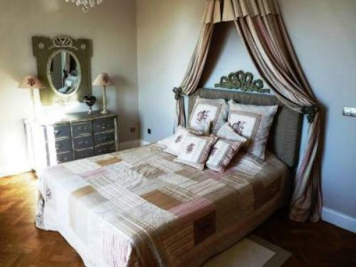 Cannes Apartment Sleeps 4 Air Con Wifi