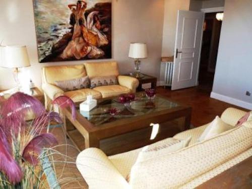 Cannes Apartment Sleeps 4 Air Con Wifi
