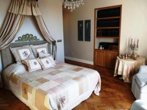 Cannes Apartment Sleeps 4 Air Con Wifi