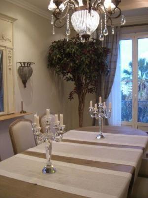Cannes Apartment Sleeps 4 Air Con Wifi