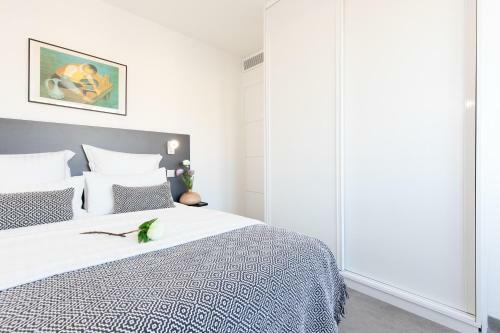 Apartamento On La Croisette: Luxe 2 Bedrooms/ 2 Baths