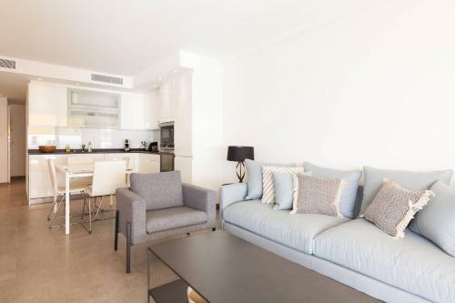 Apartamento On La Croisette: Luxe 2 Bedrooms/ 2 Baths