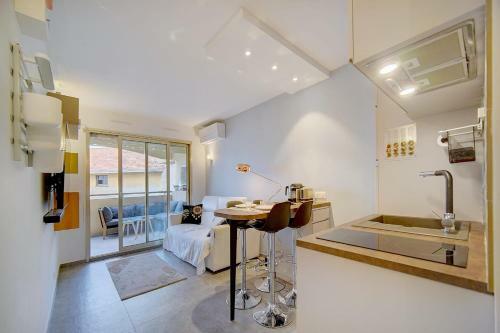 Apartamento Immogroom - Downtown - Balcony - AC - Functional - Congressbeaches