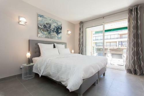 Apartamento Carlton Area: New 2 Beds / 2 Baths