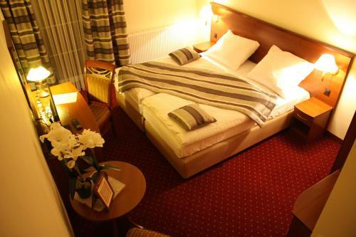 Hostal Dworek Nad Stawem