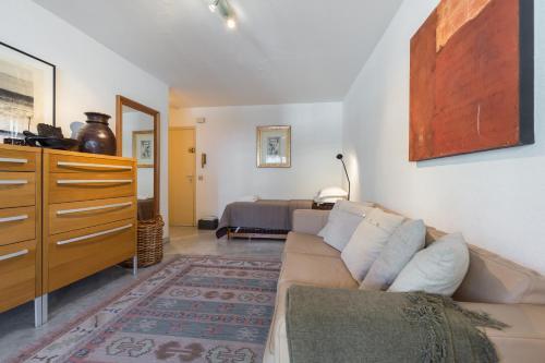 Cannes Apartment Sleeps 2 Wifi