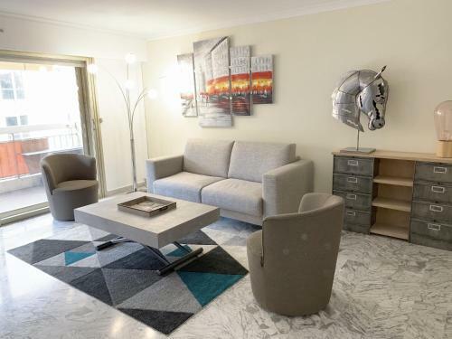 Splendid 2 Bedroom Apartment Very Close To La Croisette