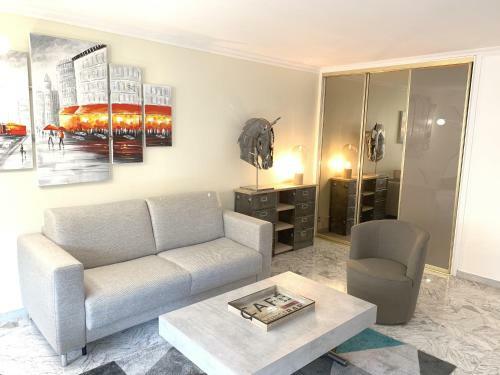 Splendid 2 Bedroom Apartment Very Close To La Croisette
