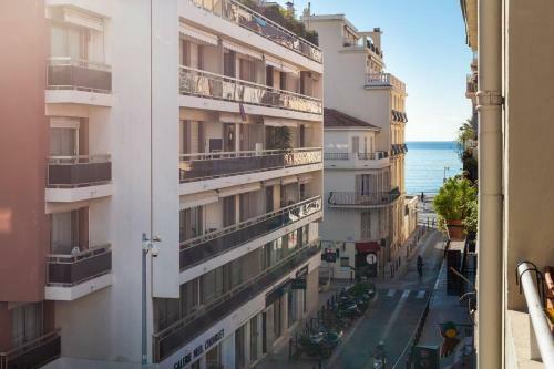 Gray D'albion Area: New Studio With Terrace!