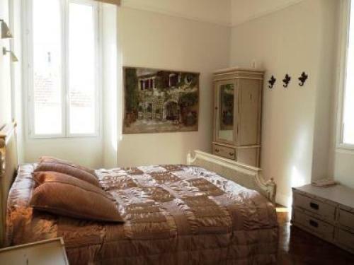 Cannes Apartment Sleeps 7 Wifi