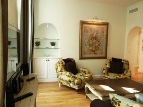 Cannes Apartment Sleeps 7 Wifi