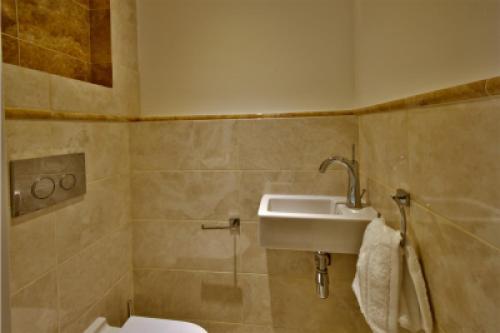 Cannes Apartment Sleeps 2 Wifi