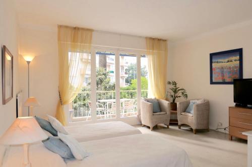 Cannes Apartment Sleeps 2