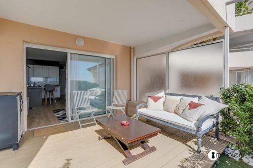 Apartamento Panoramic View Swimming Pool And Parking Space