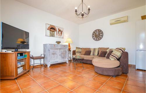 Two-bedroom Holiday Home In Casalabriva
