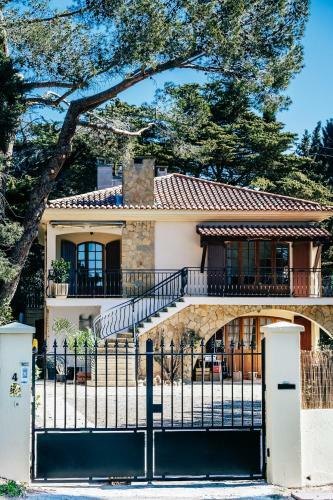 Hostal La Maison Fratelli