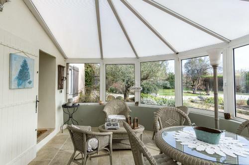 Stunning Property Between Alpilles And Luberon