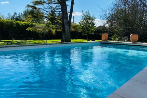 Stunning Property Between Alpilles And Luberon