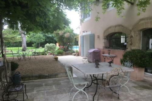 Stunning Property Between Alpilles And Luberon