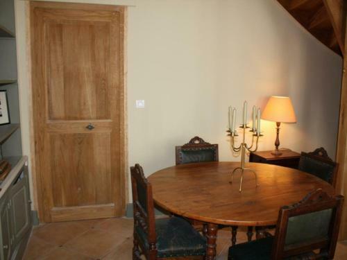 G�te C�rilly, 4 Pi�ces, 6 Personnes - Fr-1-489-98