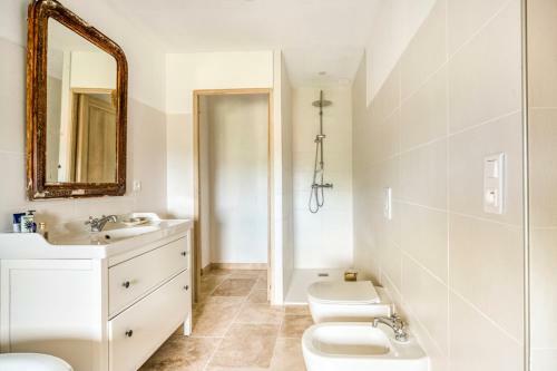 Cazes-mondenard Chateau Sleeps 12 With Pool And Wifi