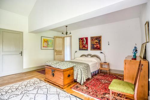 Cazes-mondenard Chateau Sleeps 12 With Pool And Wifi