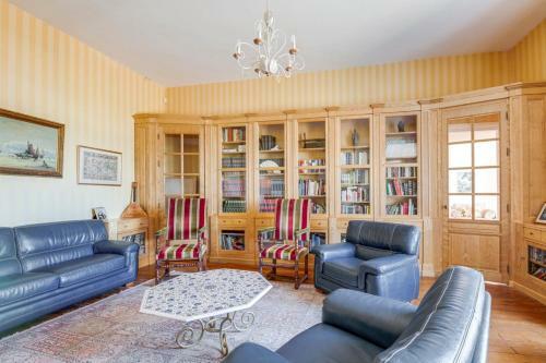 Cernay Chateau Sleeps 16 Pool Wifi