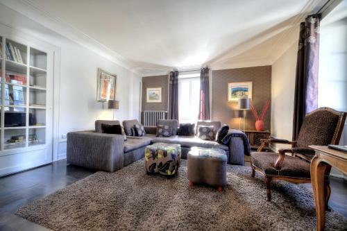 Eglise Apartment