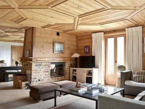 Modern Apartment In Chamonix-mont-blanc With Mountain View