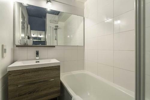Apartment Forclaz 4b - Central Chamonix - Sleeps 4