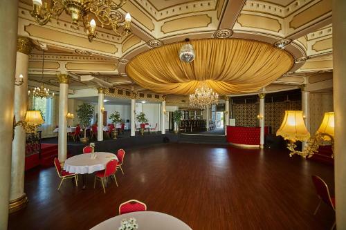 Hotel I Restauracja Imperium