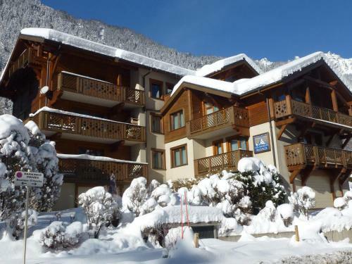 Decorated Apartment In Chamonix France With Balcony