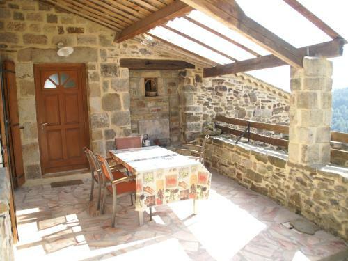 Stunning Holiday Home In Chassiers With Swimming Pool