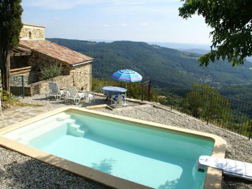 Stunning Holiday Home In Chassiers With Swimming Pool