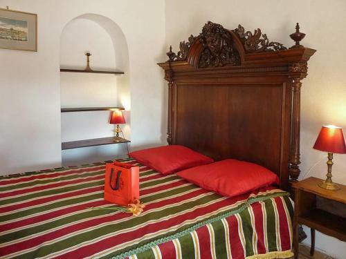 Dependance Of A 16th Century Castle Listed As An Historical Monument!