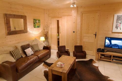 Chalet Belle Vache In Chatel With Hot-tub