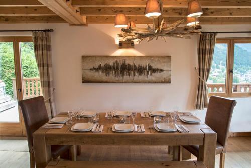 Chalet Belle Vache In Chatel With Hot-tub
