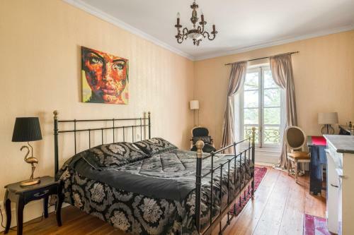 Clairac Chateau Sleeps 15 With Pool And Wifi