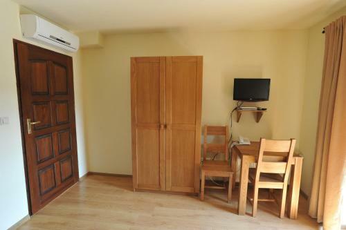 Quo Vadis Lounge Bed & Breakfast