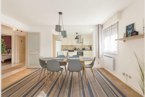 The Elegance - Renovated Apartment With Parking