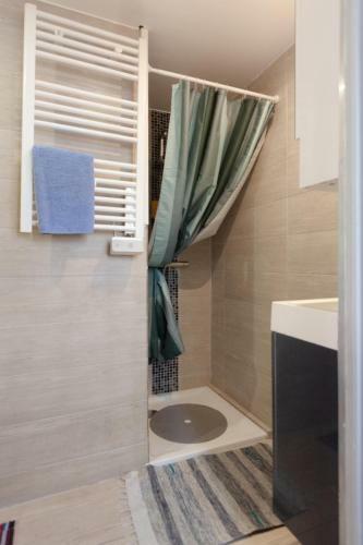 Paris Access With Creteil Apartment