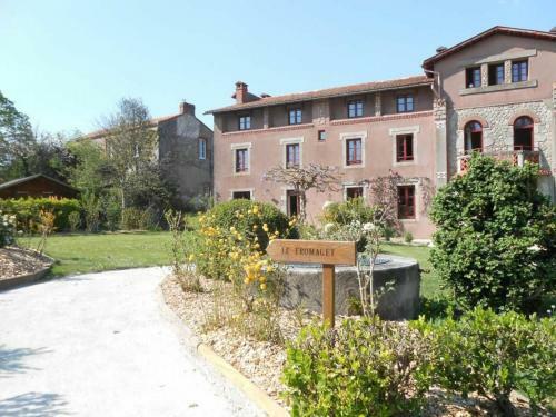 G�te Cugand, 5 Pi�ces, 8 Personnes - Fr-1-426-93