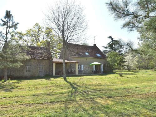 Countryside Holiday Home In Decize Near Town Centre